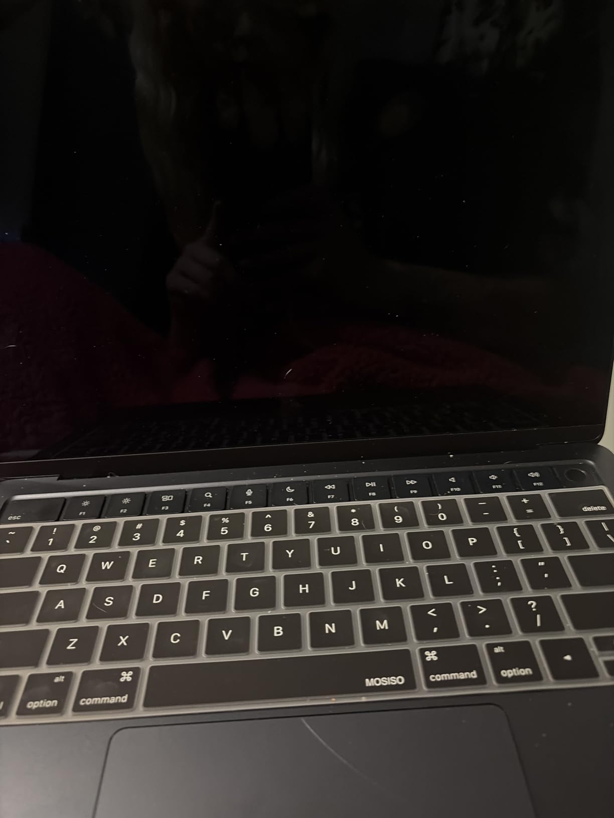 Apple Mid 2022 MacBook Air with Apple M2 Chip, 13.6-inch, 8GB RAM, 256GB SSD - Silver (Renewed) customer photo 1