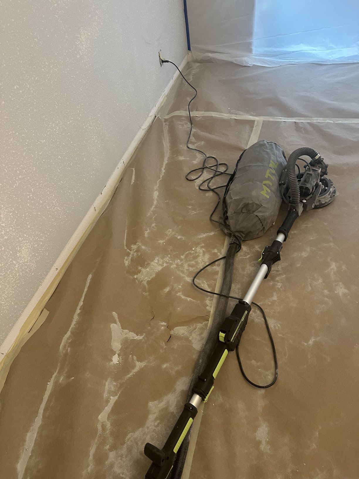 MYTOL 7.2A Drywall Sander with Vacuum, LED, 6-Speed customer photo 1