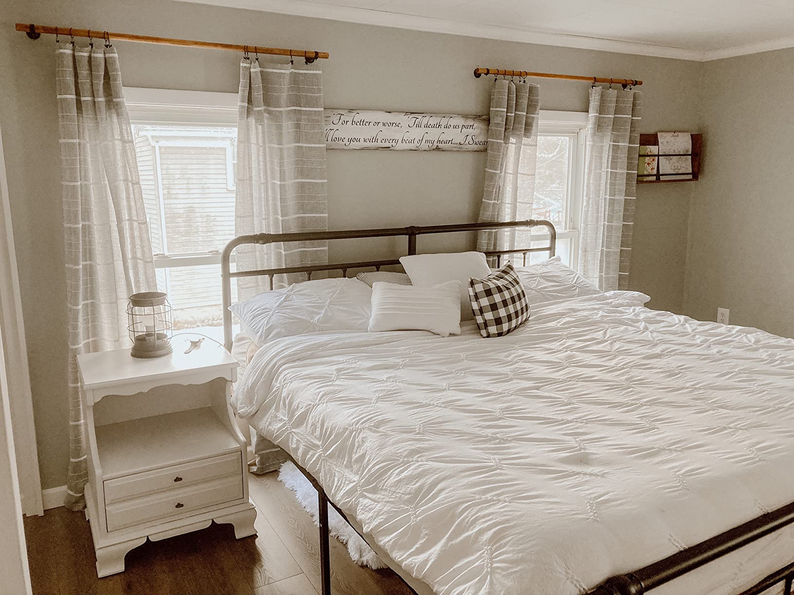 BOSRII Queen Size Bed Frame with Headboard and Footboard, 18 Inches High, 3500 Pounds Heavy Duty Metal Slats Support for Mattress, No Box Spring Needed, Noise-Free, Black customer photo 1
