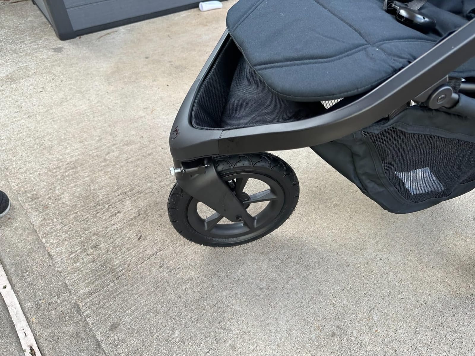 BOB Gear Wayfinder Jogging Stroller — Nightfall customer photo 1