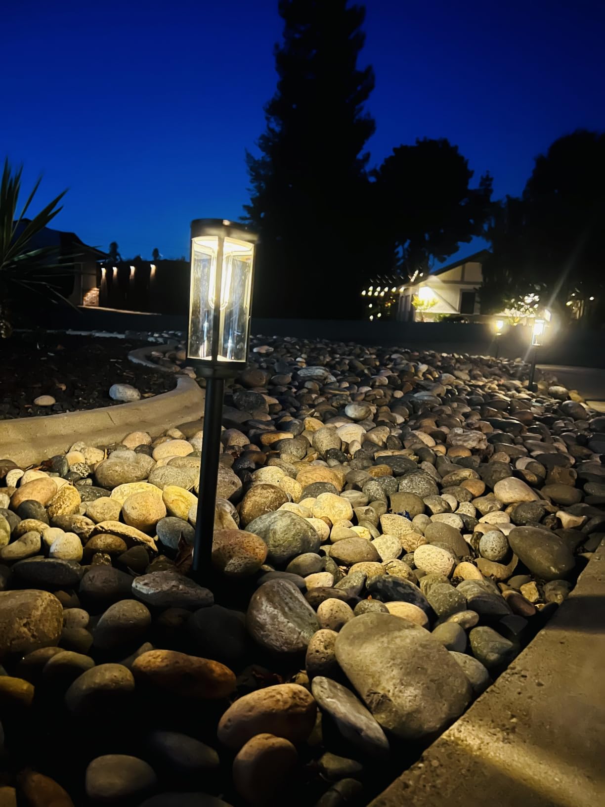BITPOTT Solar Lights Outdoor, 8 Pack, Warm White, IP65 customer photo 2