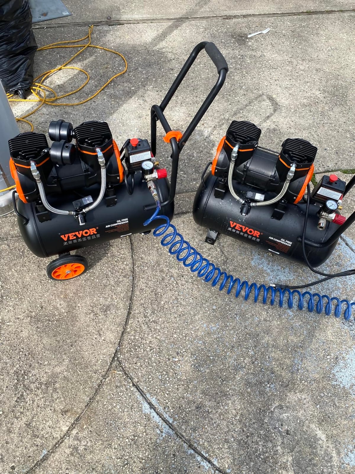 VEVOR 6.3 Gallon 2 HP Air Compressor, Max 116PSI, Oil Free Compressor Tank | Oil Free Compressor Tank for Auto Repair, Tire Inflation, Spray Painting, Woodwork Nailing, 3.35 CFM@90PSI, Quiet Operation customer photo 1