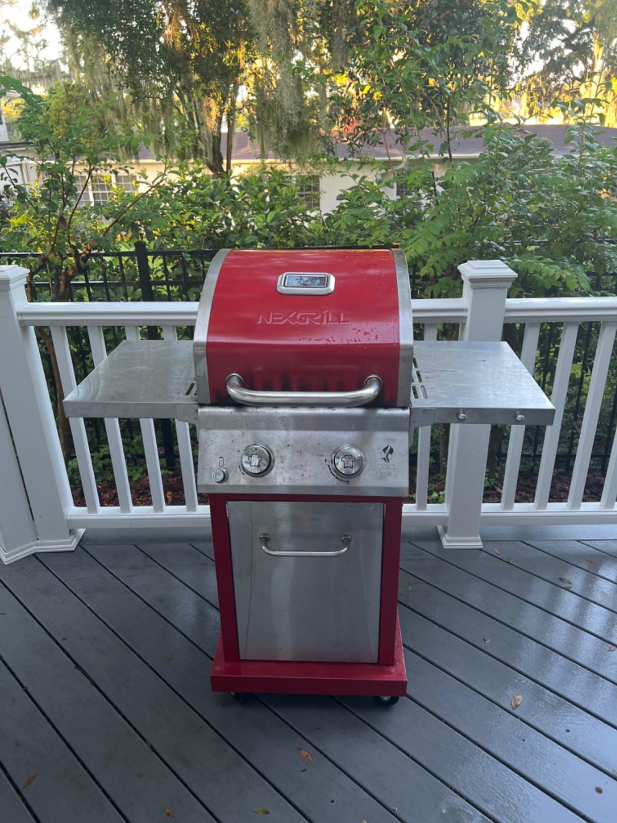 Nexgrill Deluxe 2 Burner Gas Grill, Compact with Foldable Shelves in Red customer photo 2