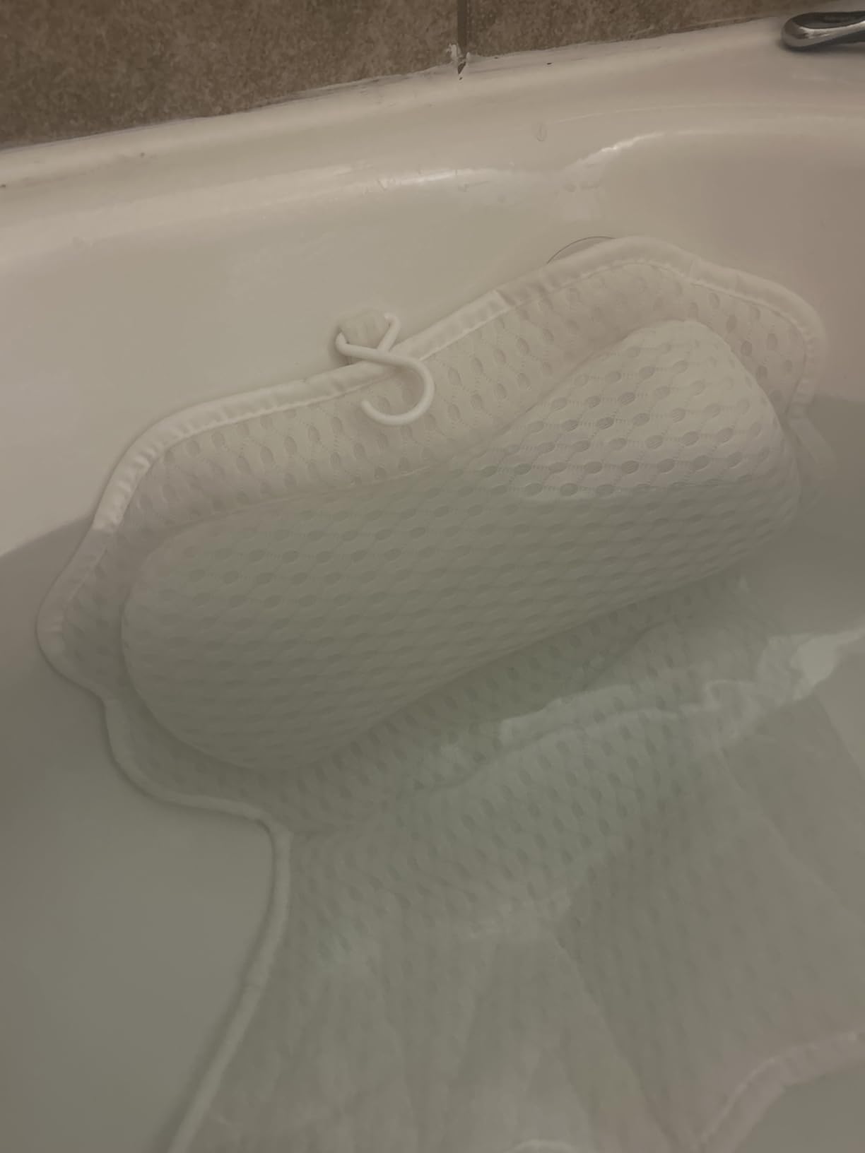 SetSail Bath Pillow, Bath Pillows for Tub Neck and Back Support, White customer photo 2