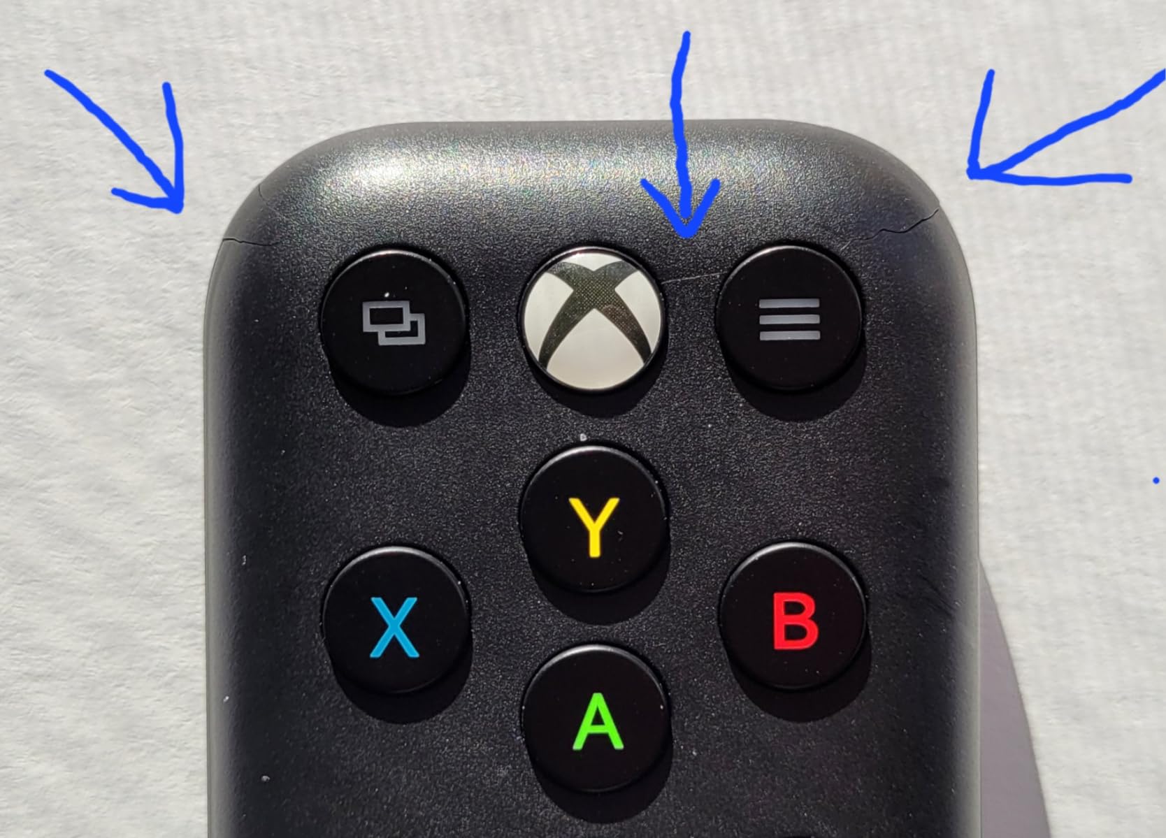 8Bitdo Media Remote for Xbox One, Xbox Series X and Xbox Series S (Short Edition, Infrared Remote) customer photo 2