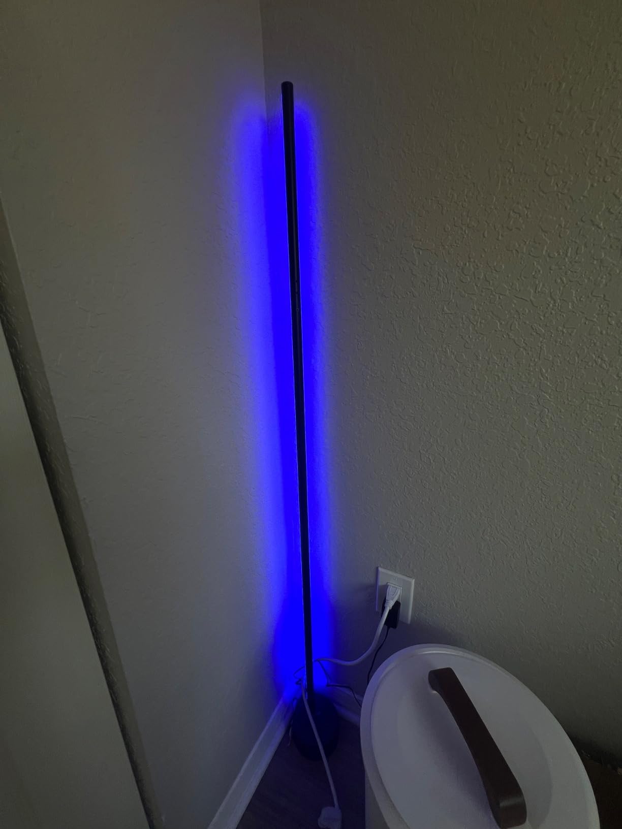 Miortior Corner Floor Lamp - Smart RGB LED Corner Lamp with App and Remote Control, 16 Million Colors & 68+ Scene, Music Sync, Timer Setting - Ideal for Living Rooms, Bedrooms, and Gaming Rooms customer photo 1