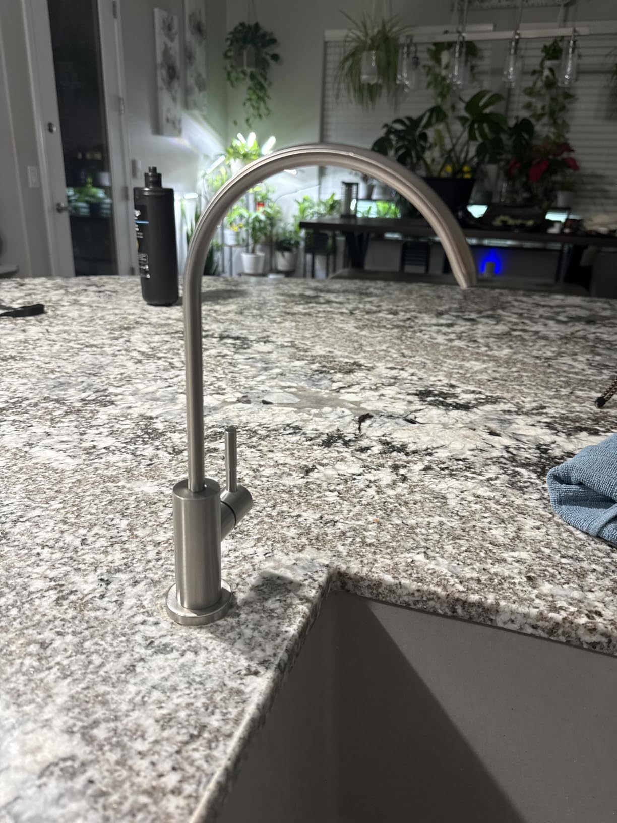 WEWE Touchless Kitchen Faucet, Brushed Nickel, Pull-Down, Single Handle customer photo 1