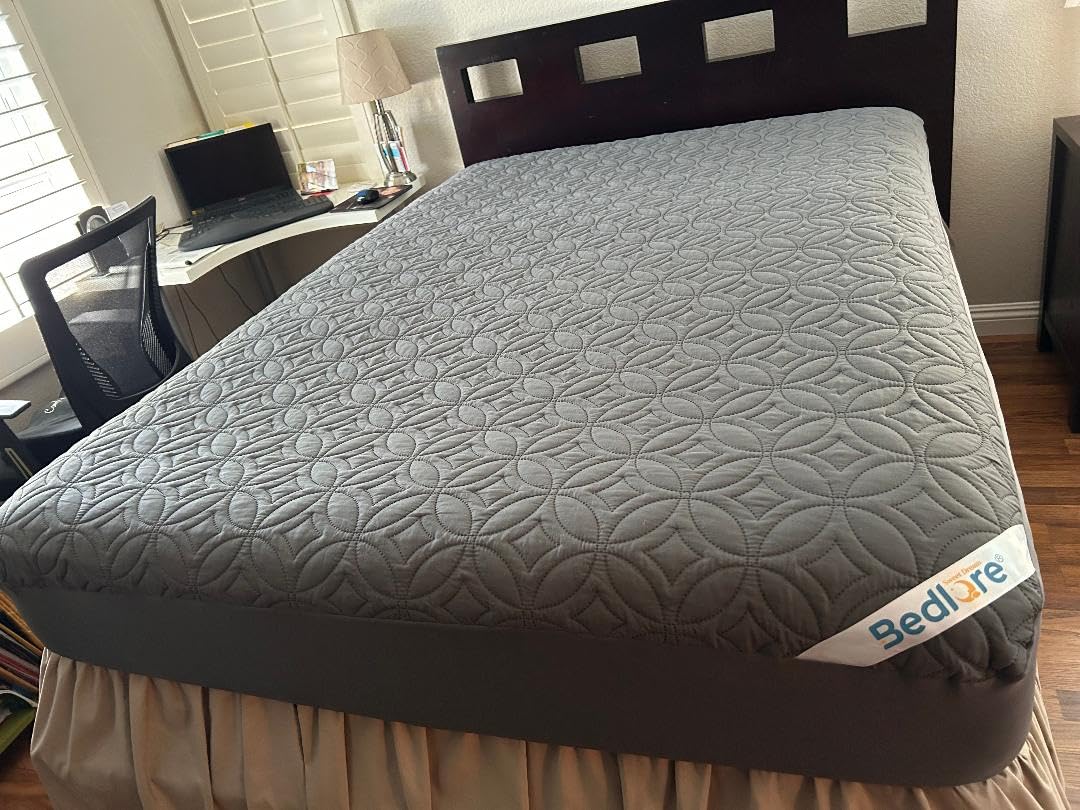 BEDLORE Waterproof Mattress Protector, Queen Size Mattress Pad Noiseless customer photo 2
