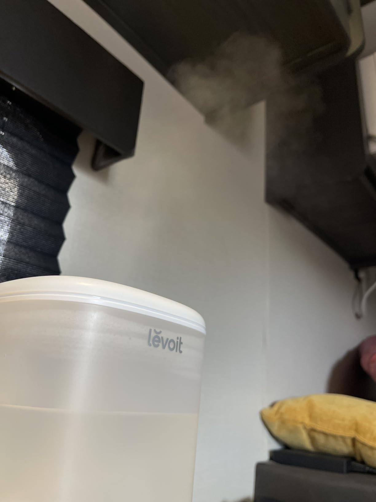 Levoit Top Fill Humidifiers for Bedroom, 2.5L Tank for Large Room, 28dB customer photo 1
