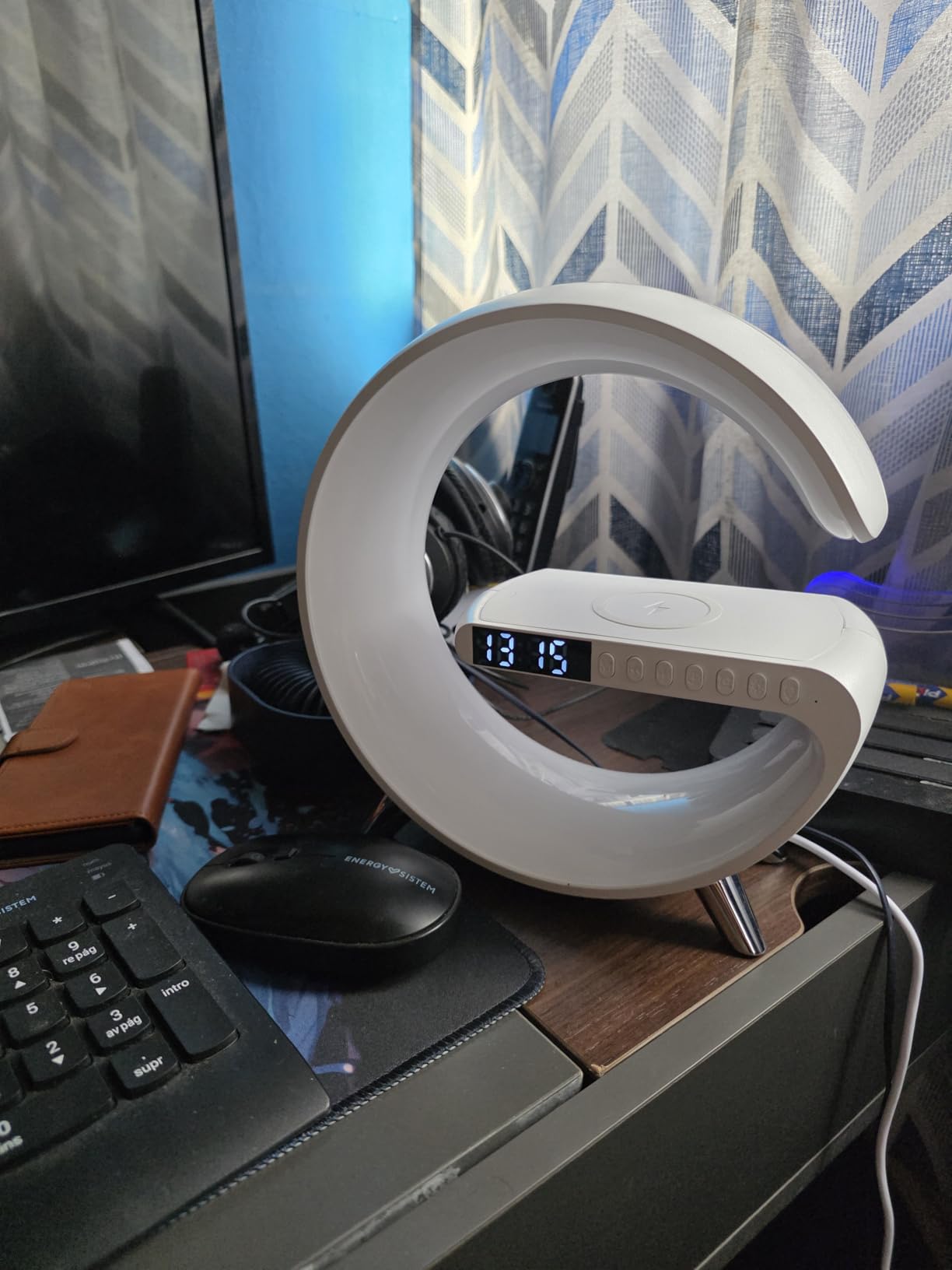 5 in 1 LED Table Lamp with Wireless Charging Bluetooth Speaker customer photo 1