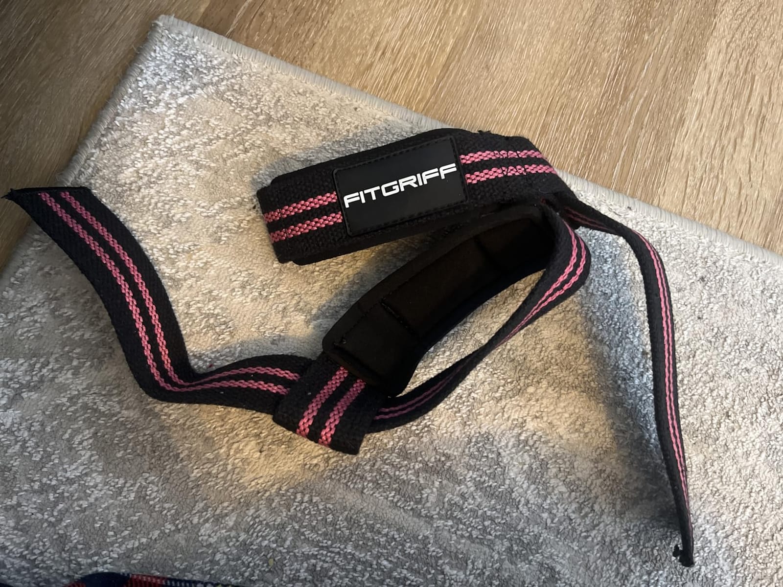Fitgriff® Lifting Wrist Straps for Weightlifting, Gym, Deadlift, Workout (Made of Premium Cotton & Padded) - Men & Women customer photo 1