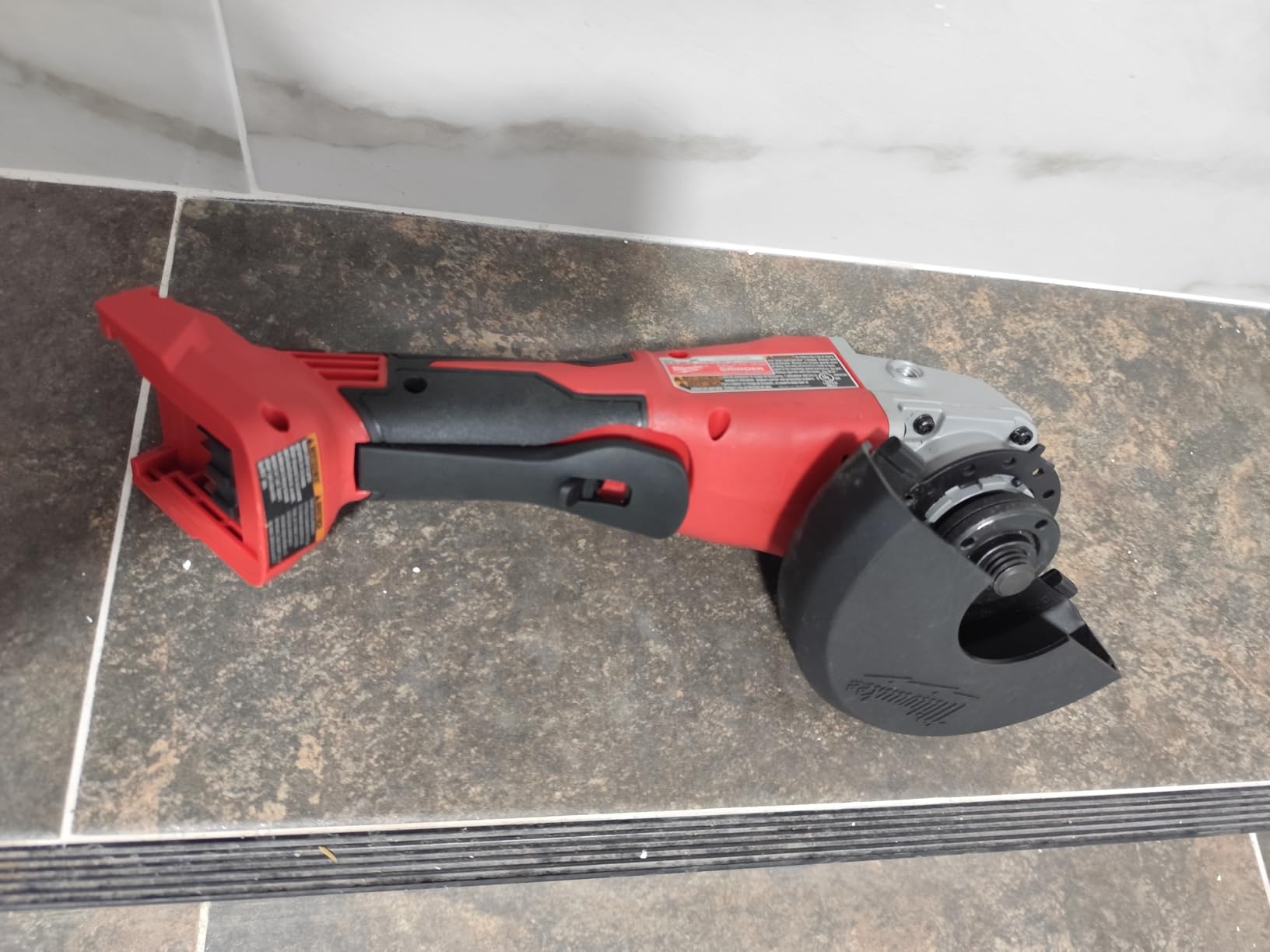 Milwaukee Electric - M18TRADE BRUSHLESS 4-1/2 / 5 Cut-Off Grinder customer photo 2