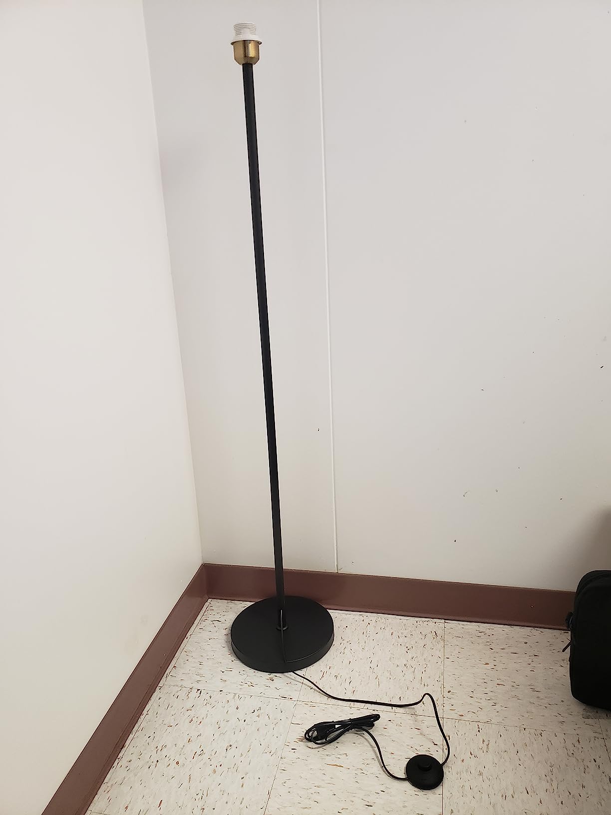 YHW Floor lamp for Living Room Works with Alexa & Google, White Linen Lamp Shade LED Bright Tall Standing Smart Floor Lamp with Remote for Bedroom Office, Modern Color Changing Dimmable WiFi Light. customer photo 2
