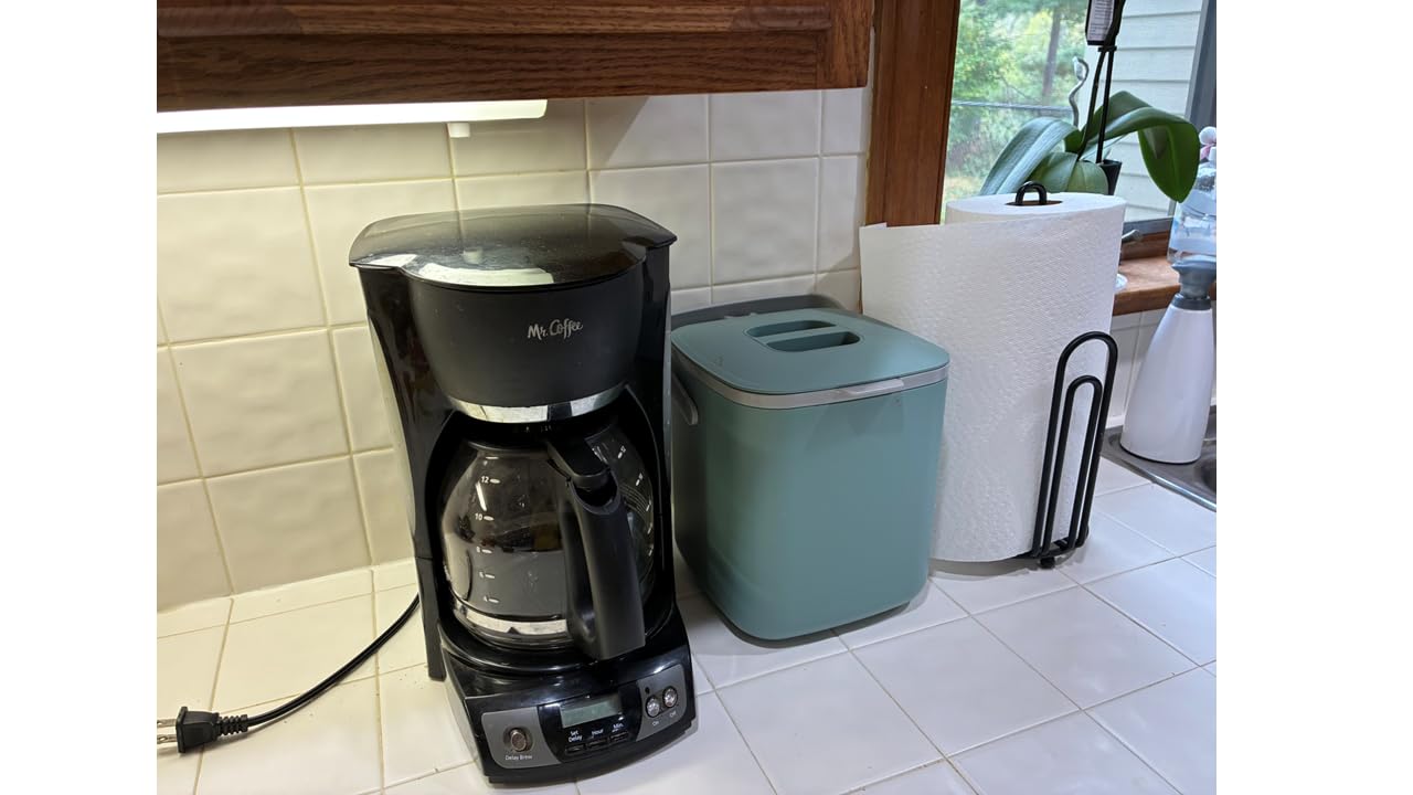 Blue Ginkgo Kitchen Compost Bin, 1.32 gal/5L Countertop Compost Bin, Green customer photo 1