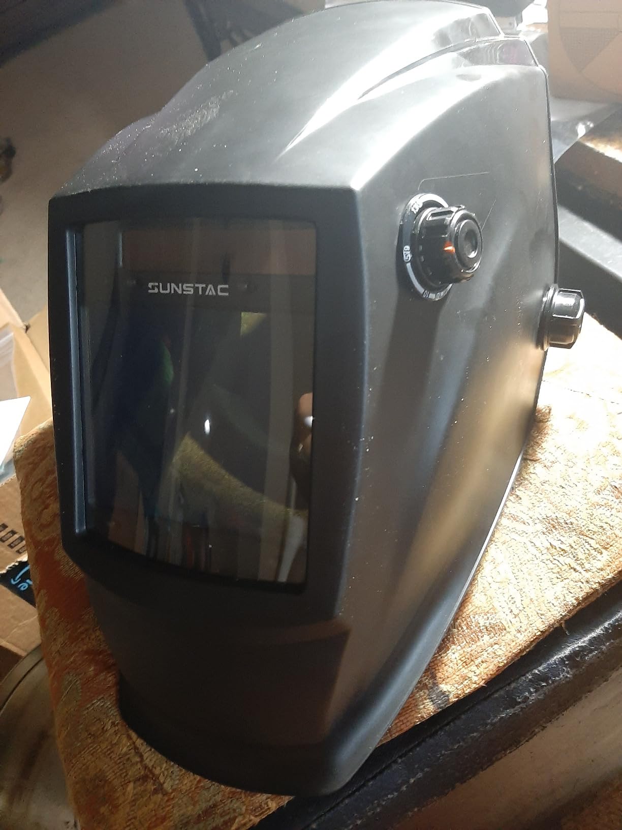 Sunstac Auto-Darkening Welding Helmet 3.94 x 3.27
