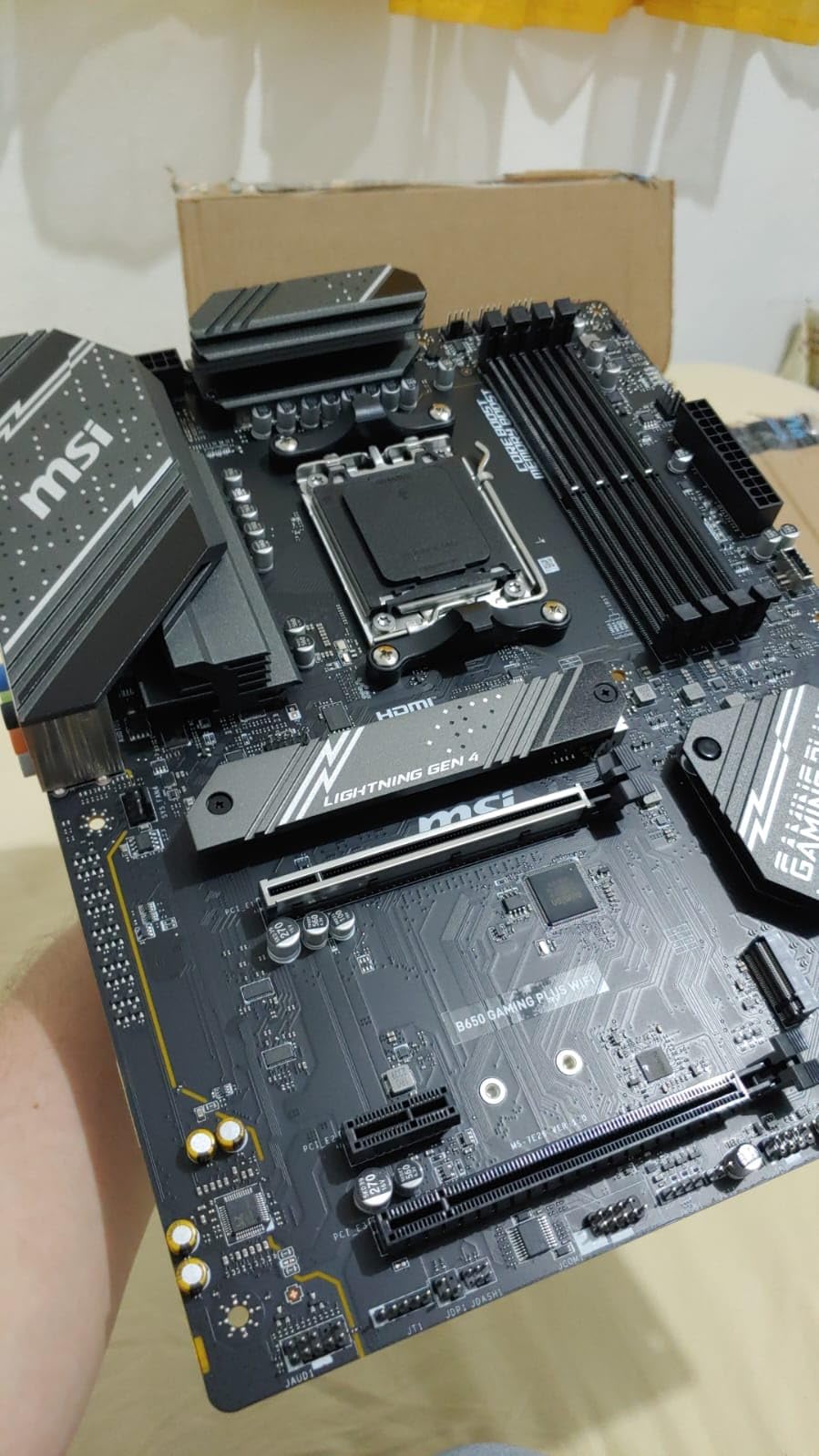 MSI B650 Gaming Plus WiFi Gaming Motherboard (AMD Ryzen 9000/8000/7000 Series Processors, AM5, DDR5, PCIe 4.0, M.2, SATA 6Gb/s, USB 3.2 Gen 2, HDMI/DP, Wi-Fi 6E, Bluetooth 5.3, 2.5Gbps LAN, ATX) customer photo 2