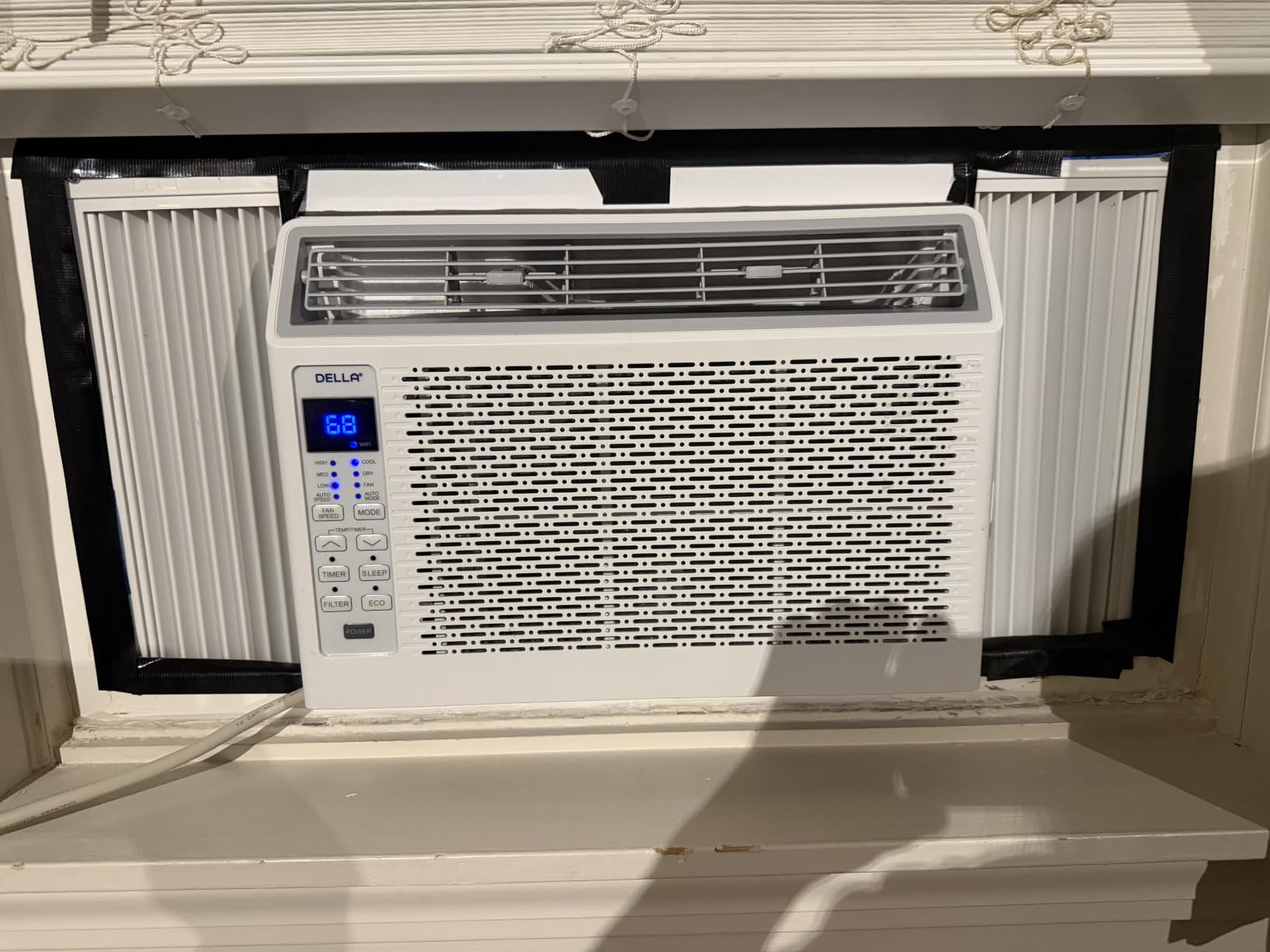 DELLA 8000 BTU Energy Saving Window Air Conditioner, Work with Alexa, Cools Up to 350 Sq. Ft, GEO Location, AC Unit with WIFI Smart Controls, Remote, Dehumidifier, Fan, Reusable Filter, Easy Install customer photo 1