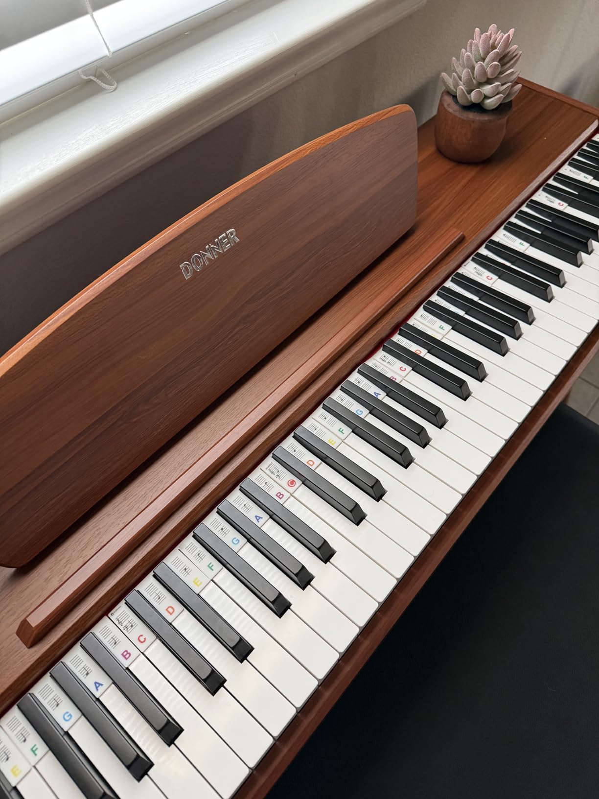 Donner DDP-80 Electric Piano 88 Keys Weighted Piano, Hammer Mechanism II, Home Digital Pianos Full Size Keyboard with Stand, Triple Pedal, USB MIDI and Headphone Jack, Walnut Wood Colour customer photo 1