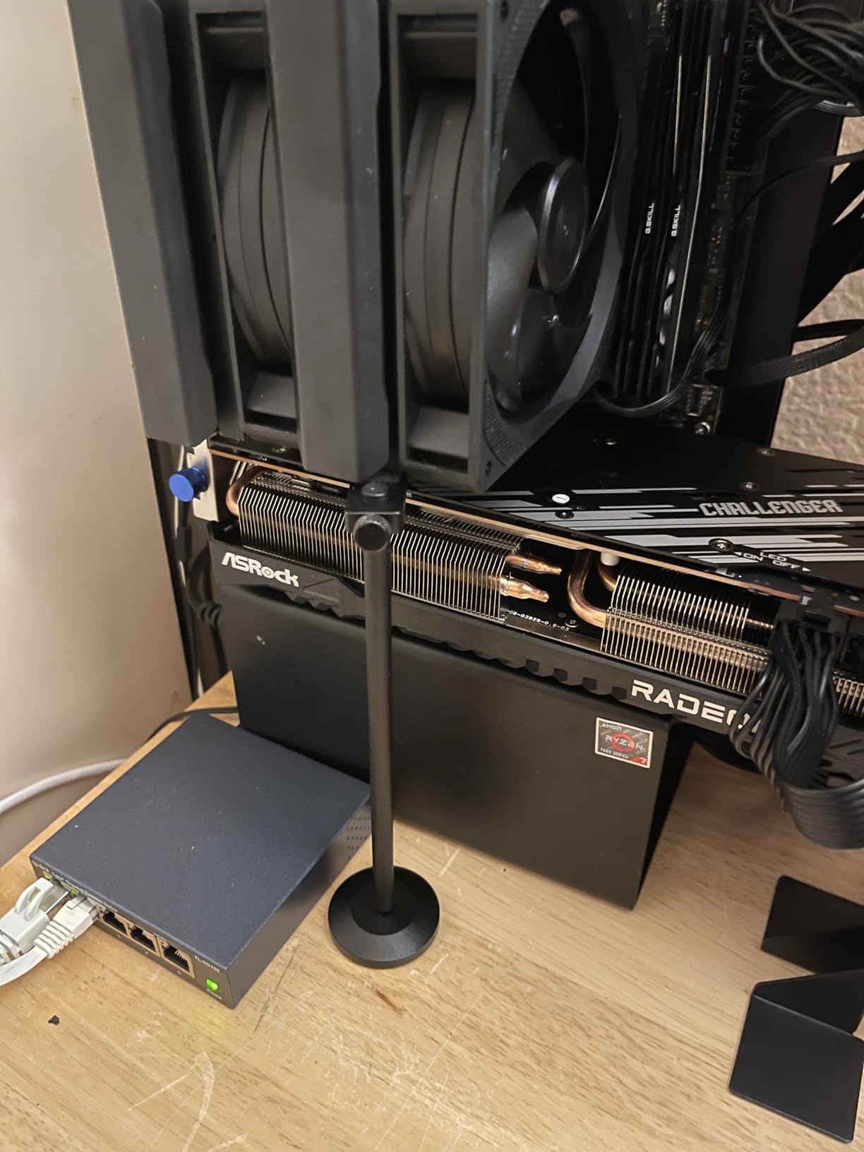 JOYJOM GPU Support Bracket: Adjustable Aluminum Anti Sag GPU Bracket Video Graphics Card Support GPU Stand Holder GPU Support with Hidden Magnet and Anti-Slip Pad-19cm customer photo 1