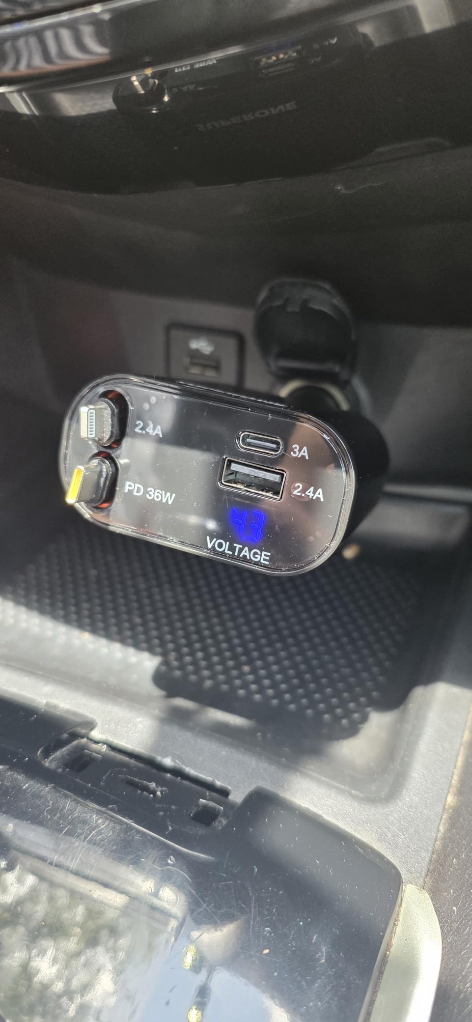 [Upgraded] SUPERONE Retractable Car Charger 4 in 1 Fast Phone Charger customer photo 1