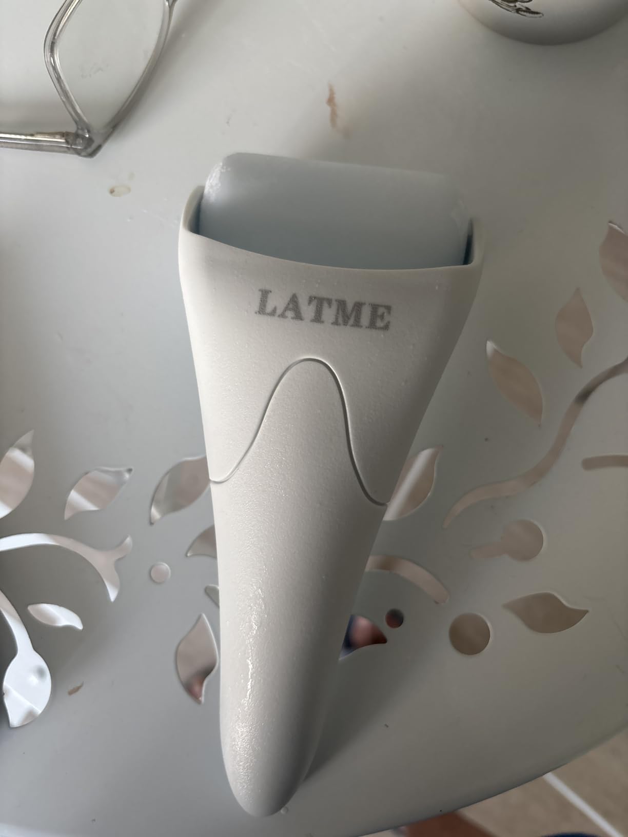 LATME Ice Roller for Face Eyes,Womens Gifts,Face Massager Roller Puffiness Migraine Pain Relief and Minor Injury (Smoggy Blue) customer photo 1