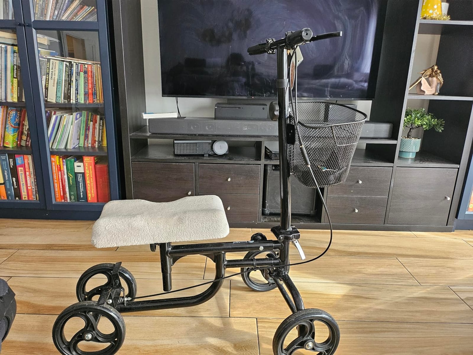 BodyMed Knee Walker, Steerable for Foot Injuries - Adjustable Scooter with Dual Brakes, Detachable Fabric Basket & Cushioned Pad - Better Alternative to Crutches for Leg Recovery customer photo 2