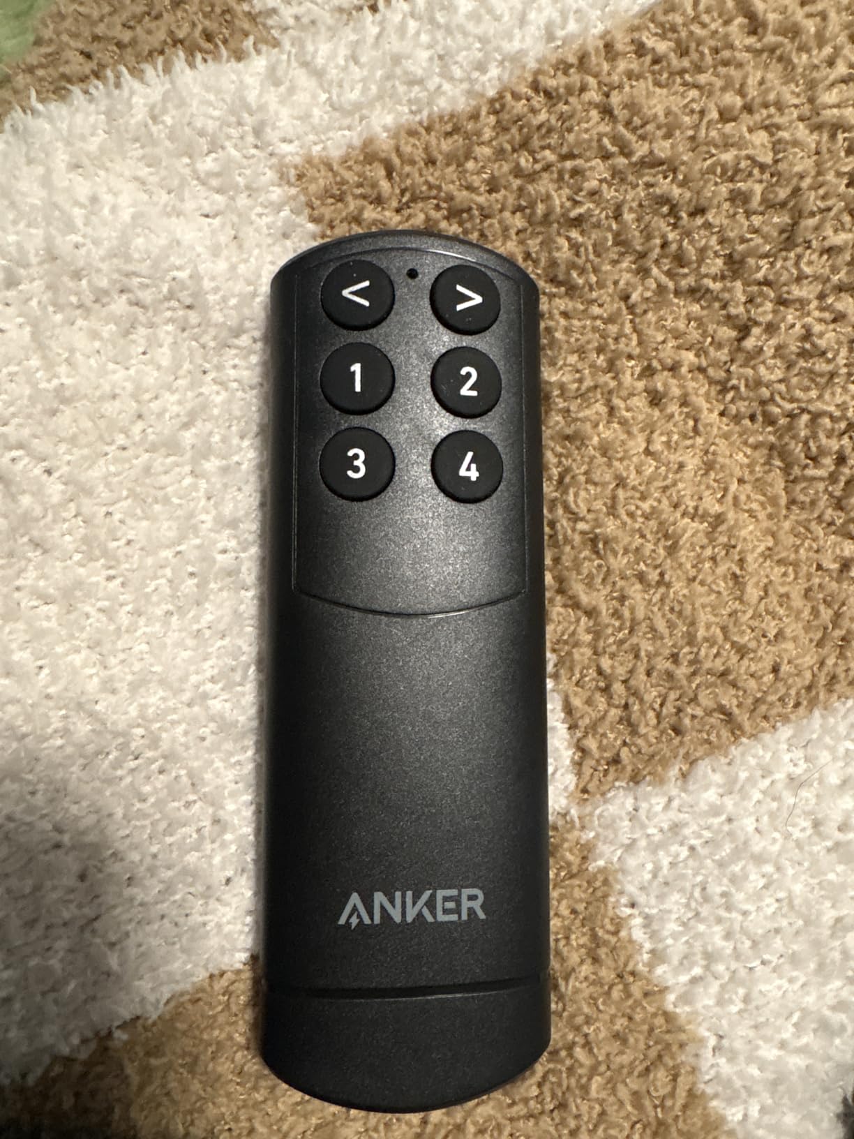 Anker HDMI Switch, 4 in 1 Out 4K@60Hz HDMI Switcher with Remote Selector customer photo 2