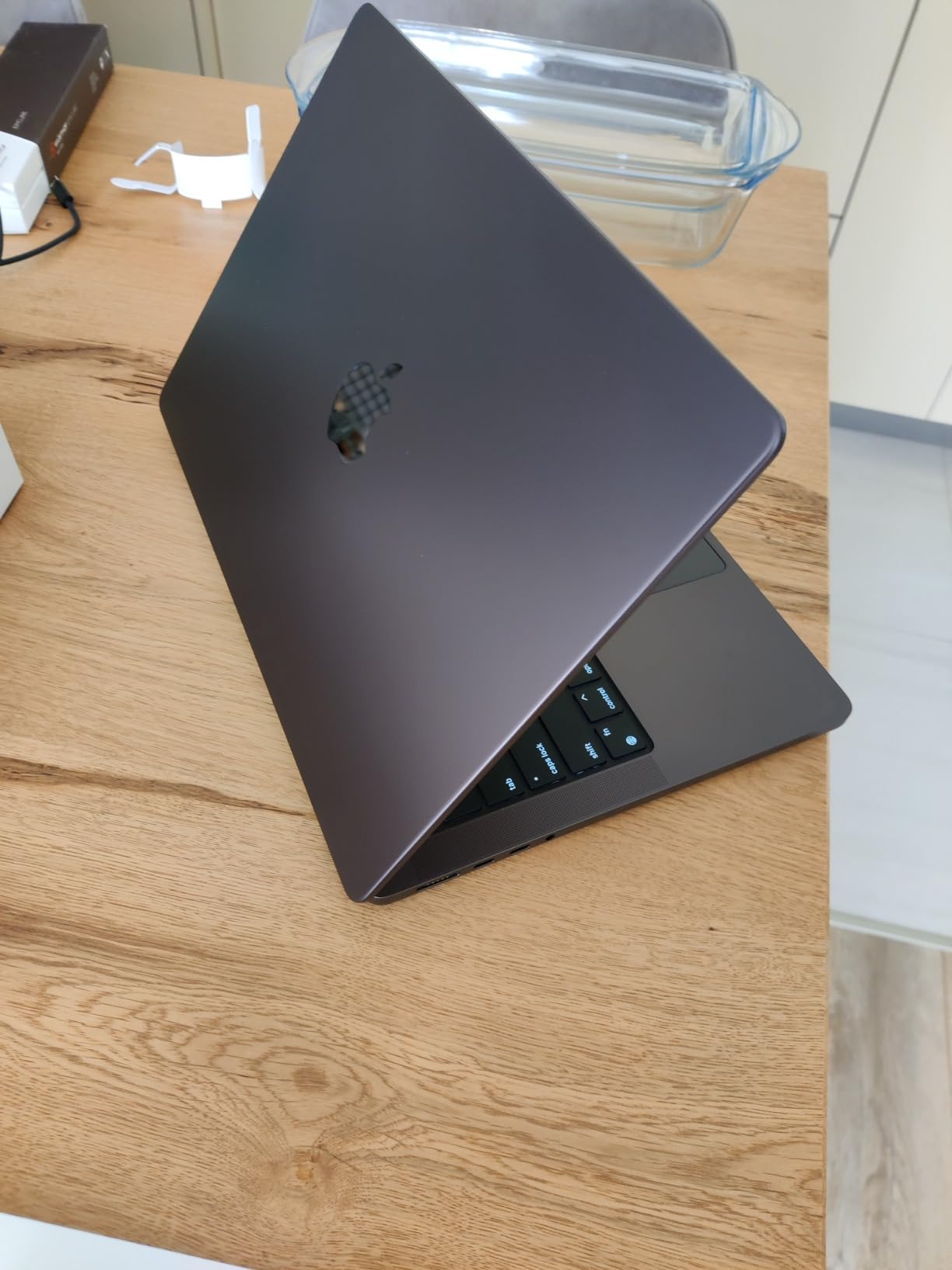 Apple 2023 MacBook Pro Laptop M3 Pro chip with 11‑core CPU, 14‑core GPU: Built for Apple Intelligence, 14.2-inch Liquid Retina XDR Display, 18GB Unified Memory, 512GB SSD Storage; Silver customer photo 2