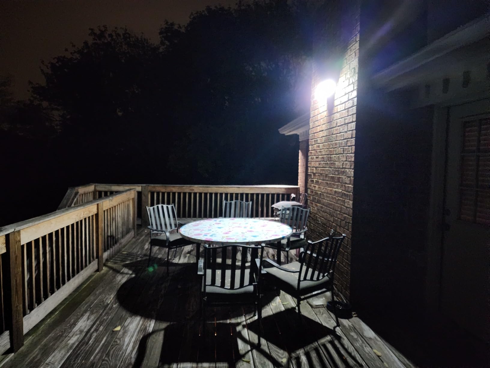 UME Solar Outdoor Lights 302 LED 3000LM, IP65 Waterproof Motion Sensor Outdoor Lights, 3 Heads Solar Security Flood Lights 270 Wide Lighting Angle with 3 Modes for Garden Patio Yard - 2 Pack customer photo 1