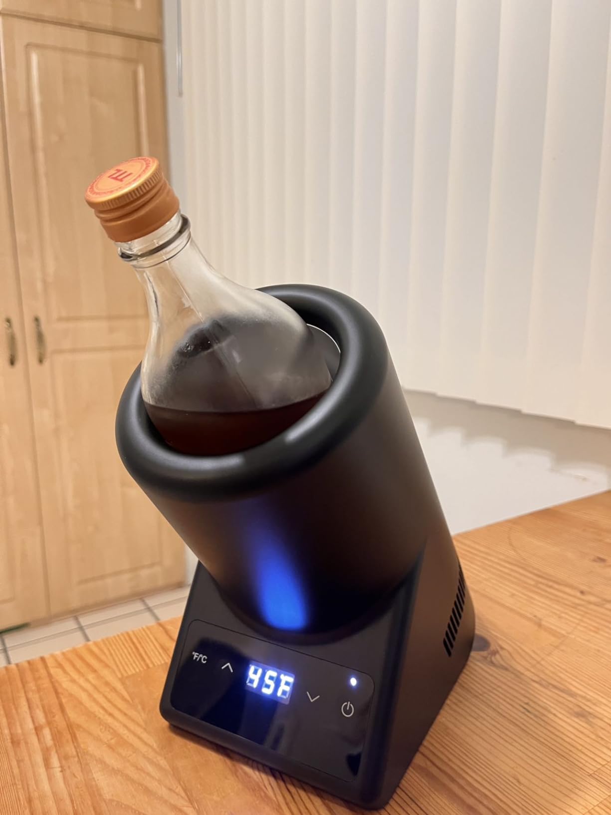 Wine Chiller Electric,Single Bottle Cooler for 750ml Wine or Some Champagne,Portable Cellars Keep Cold Up to 24h,Iceless Chiller at Poolside Party,Gift for Lover customer photo 1