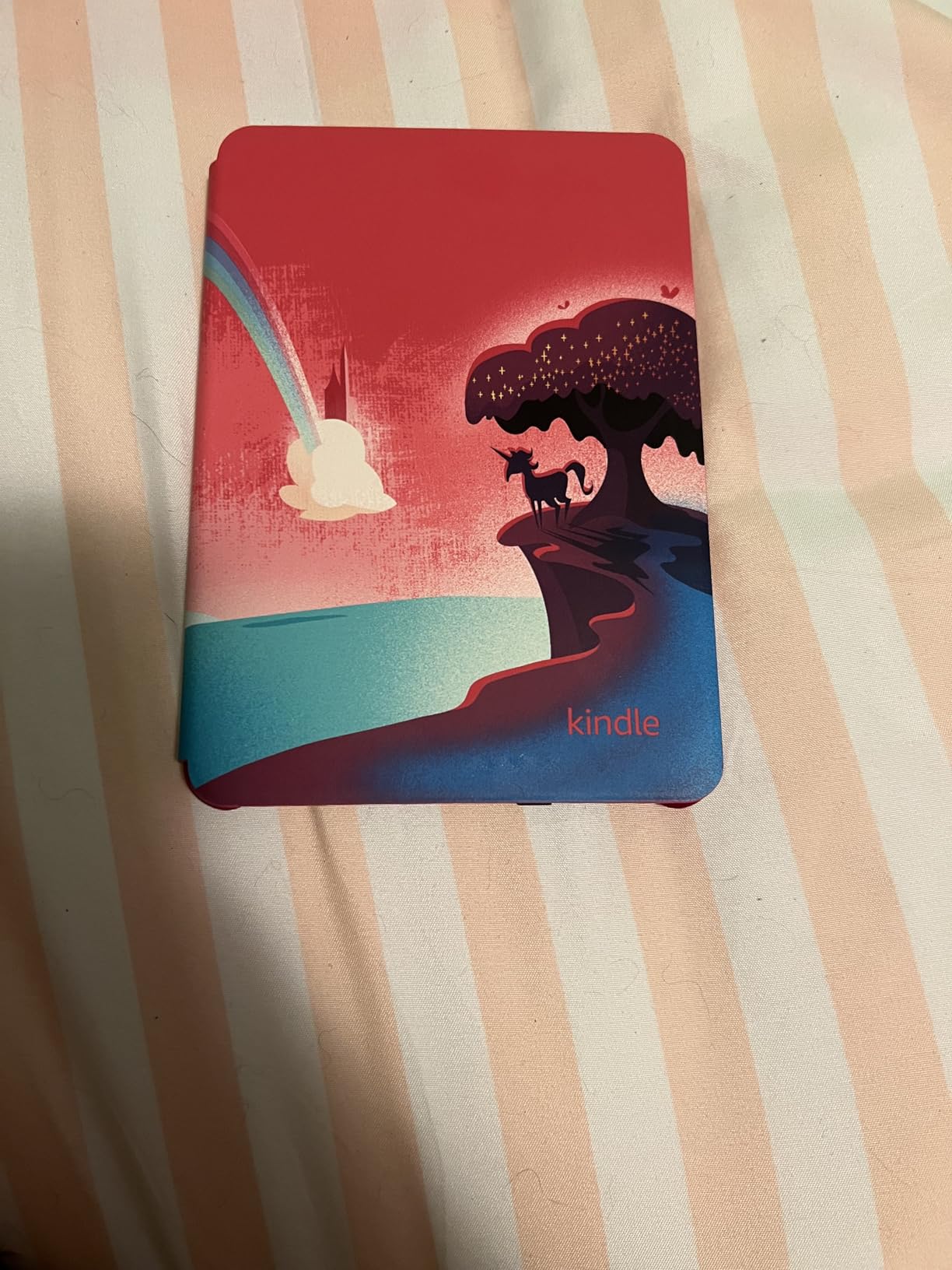 Amazon Kindle Kids 16GB (newest model) - If it breaks, we will replace it, includes ad-free books and cover, with glare-free display, faster page turns - Space Whale customer photo 2