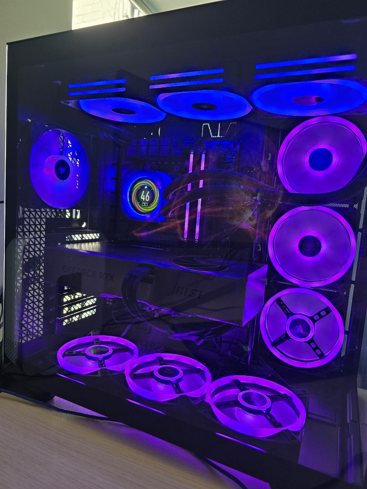 Antec C8 Full-Tower E-ATX PC Case, Dual-Chamber, No Fans, Black customer photo 1