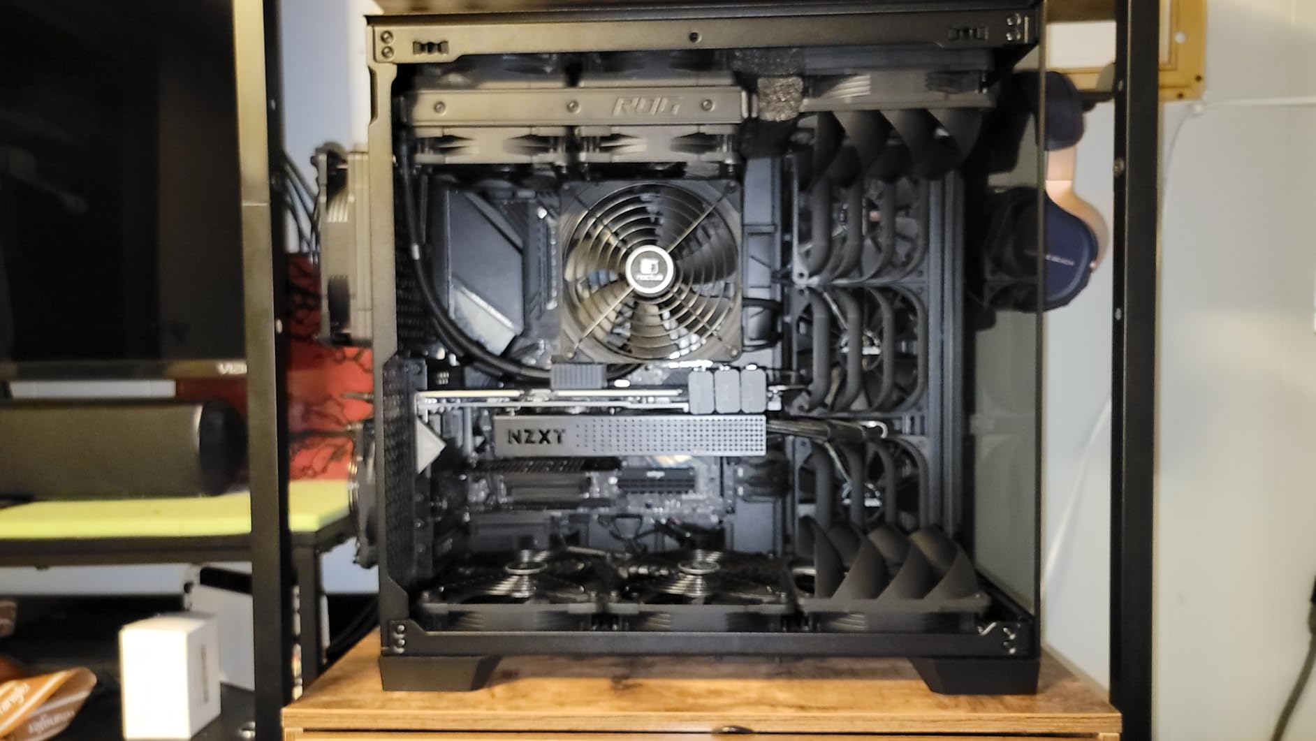 Antec C8 Full-Tower E-ATX PC Case, Dual-Chamber, No Fans, Black customer photo 2