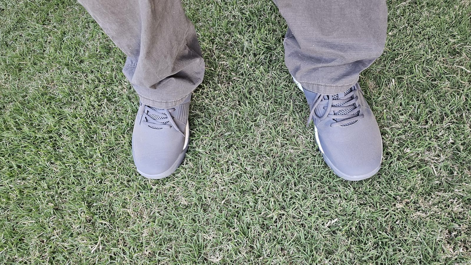 FitVille Extra Wide Men's Golf Shoes Waterproof, Professional Outdoor Spiked Golf Shoes for Men with Arch Support customer photo 1