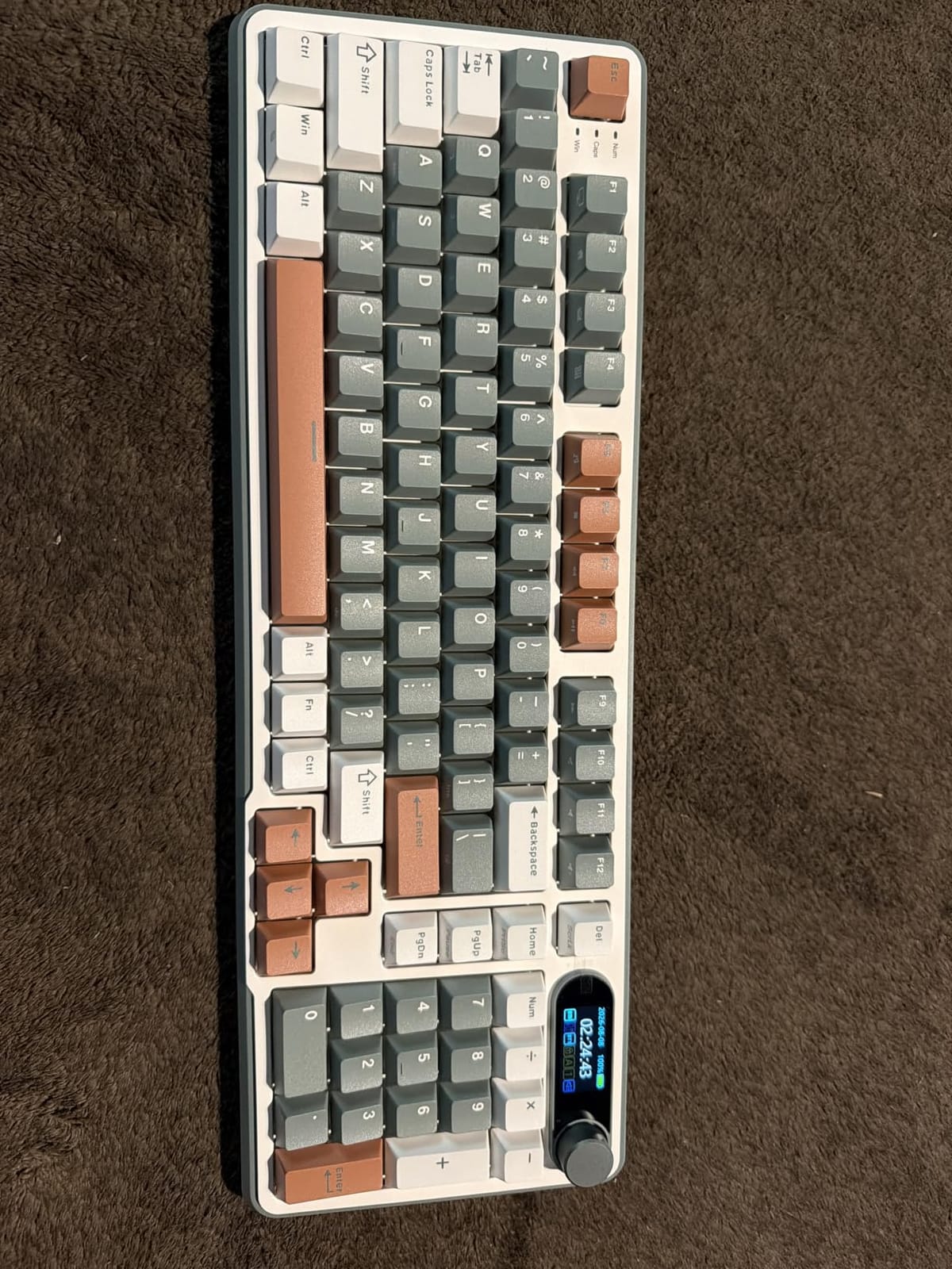 RK ROYAL KLUDGE S98 Wireless Mechanical Keyboard w/Smart Display & Knob customer photo 2