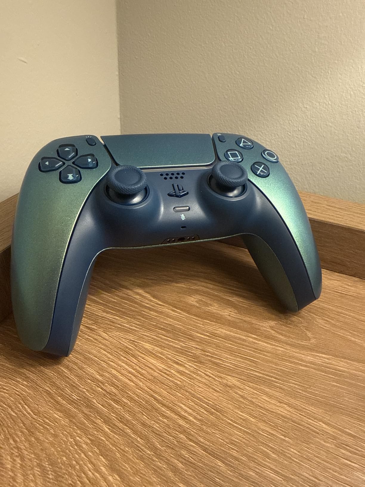 PlayStation DualSense® Wireless Controller - Midnight Black customer photo 1