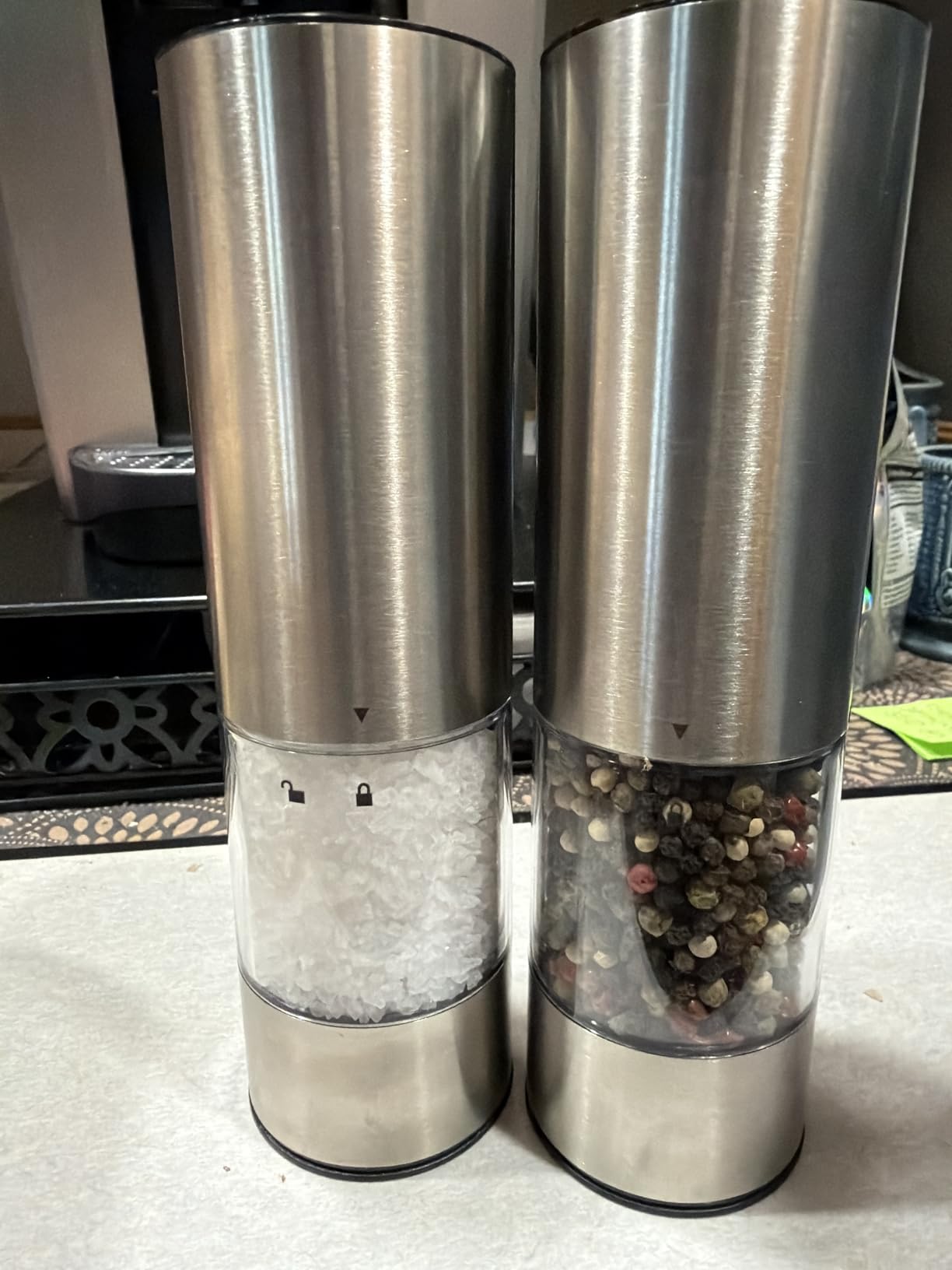 FORLIM Electric Salt & Pepper Grinder Set, Rechargeable 2 Pack, Black White customer photo 2