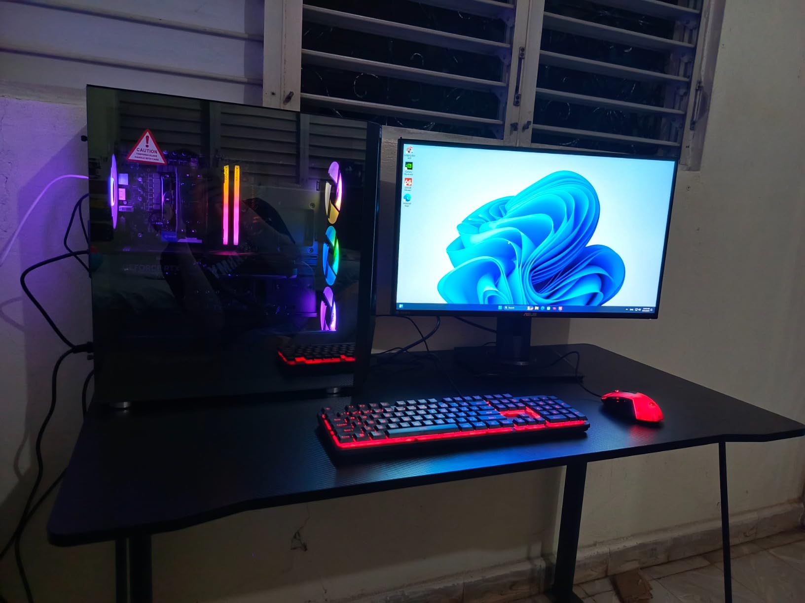 iBUYPOWER TraceMesh Gaming PC Computer Desktop TMI7N46T01 (Intel Core i7 14700F, NVIDIA GeForce RTX 4060 Ti 8GB, 32GB DDR5 5600 RGB (16x2), 1 TB NVMe SSD, WiFi Read, Windows 11 Home) customer photo 1