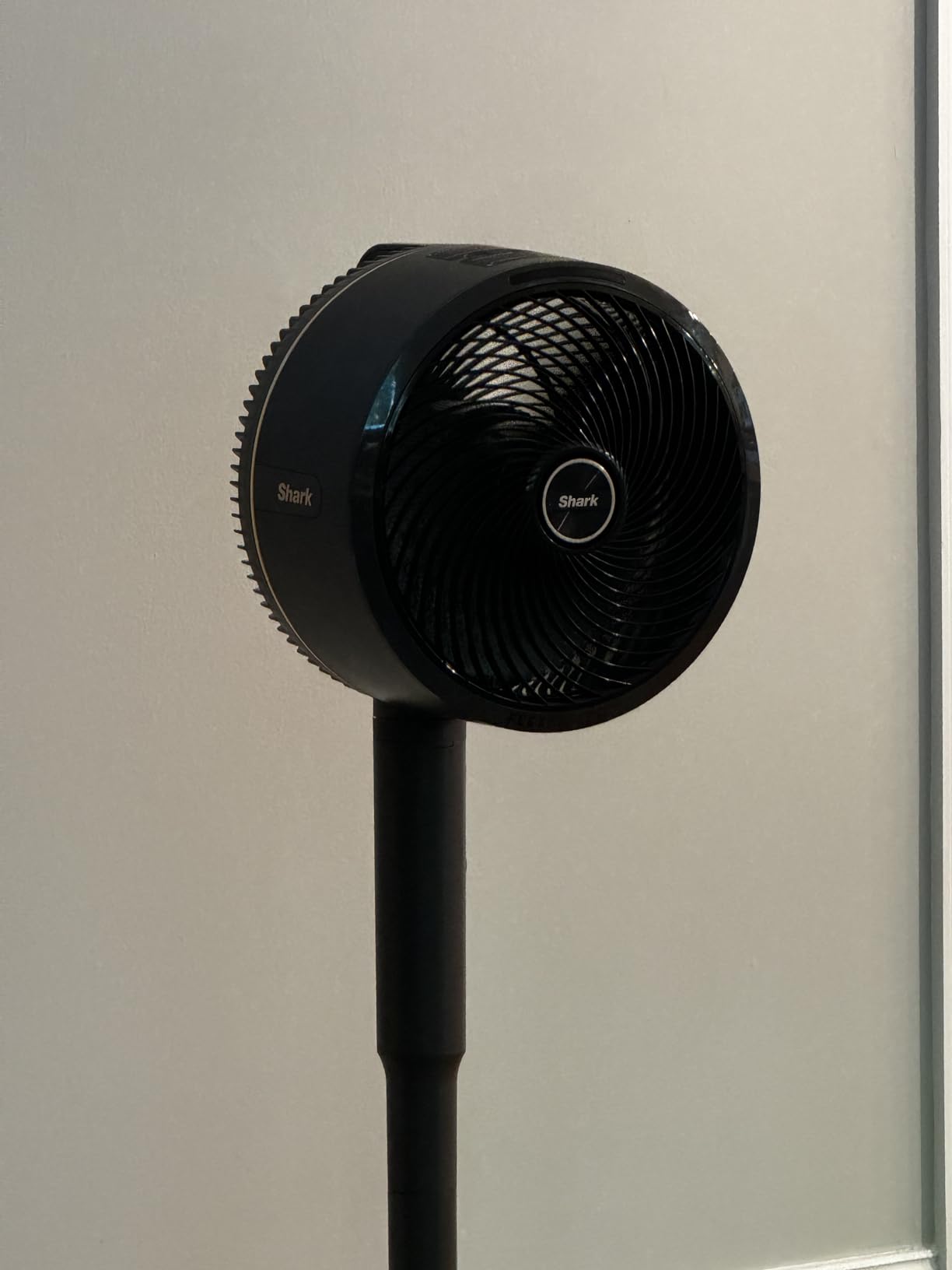 Shark FlexBreeze 2-in-1 Fan with Misting Attachment, Charcoal, FA222 customer photo 2