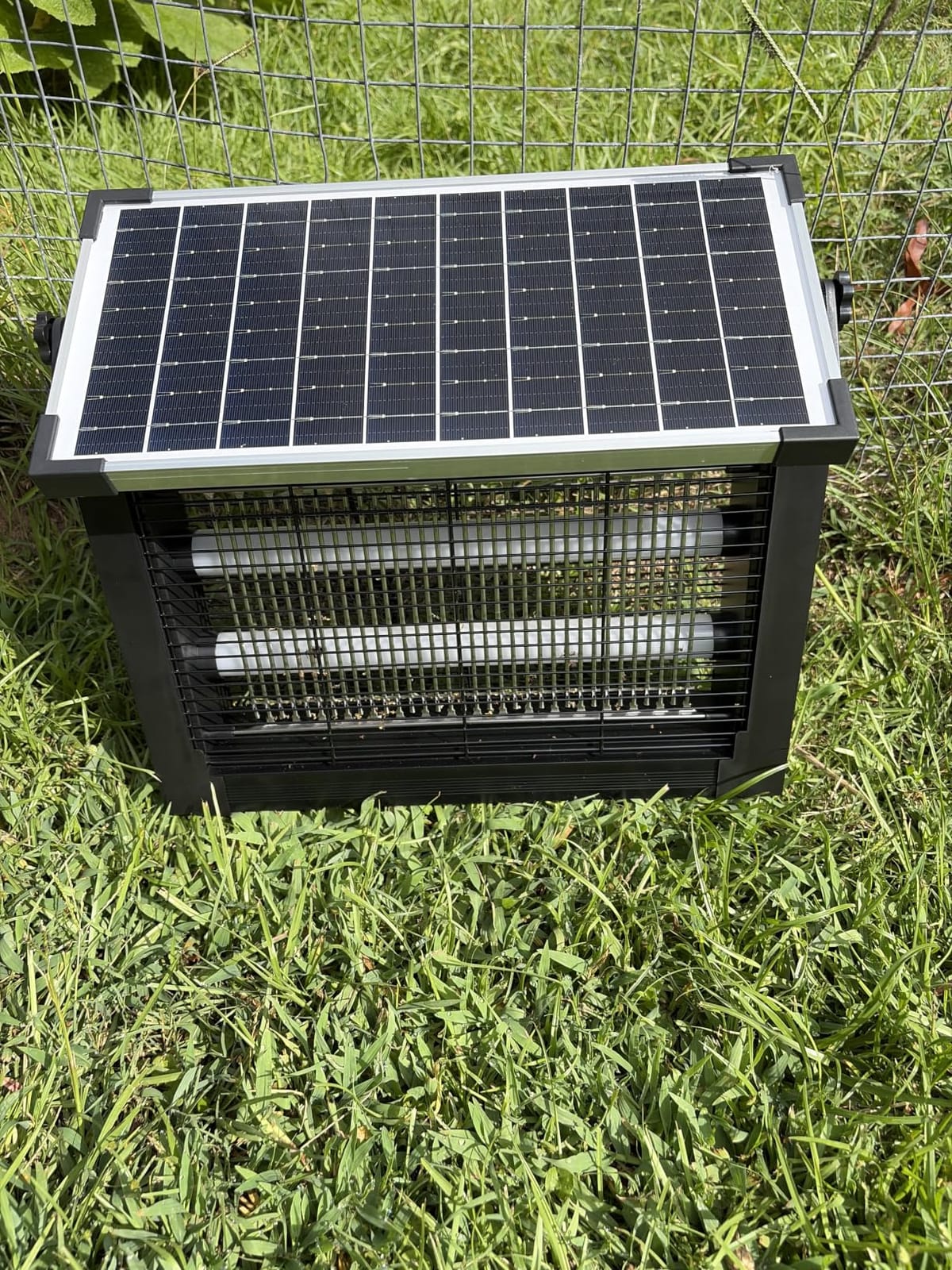 Solar Bug Zapper Outdoor, 4500V Mosquito Zapper Waterproof with Panel Sensor Electric Fly Zapper Rechargeable Mosquito Killer with 10FT Extension Cord, Fly Trap Ideal for Patio, Backyard, Camping customer photo 2