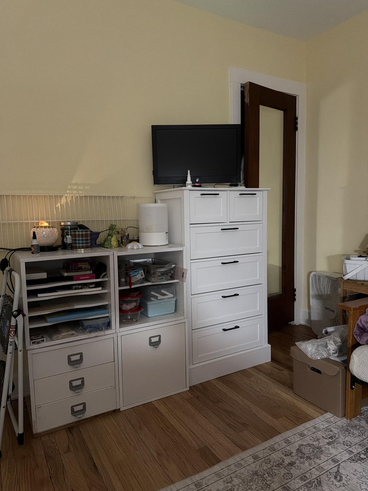 biukpci Tall White 6 Drawer Dresser, Wood Vertical Chest of Drawers for Bedroom, 55