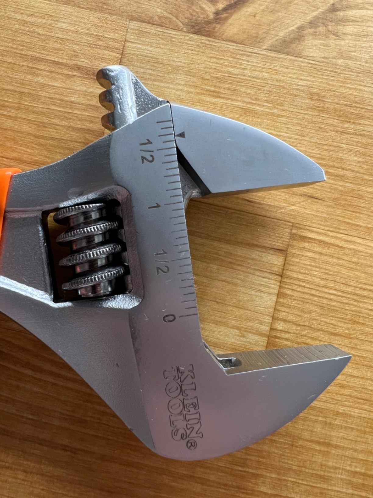 Klein Tools D5073 Adjustable Wrench Set, Extra Capacity, 6-Inch, 8-Inch, 10-Inch, Forged Alloy Steel, Metric and SAE, 3-Piece customer photo 1