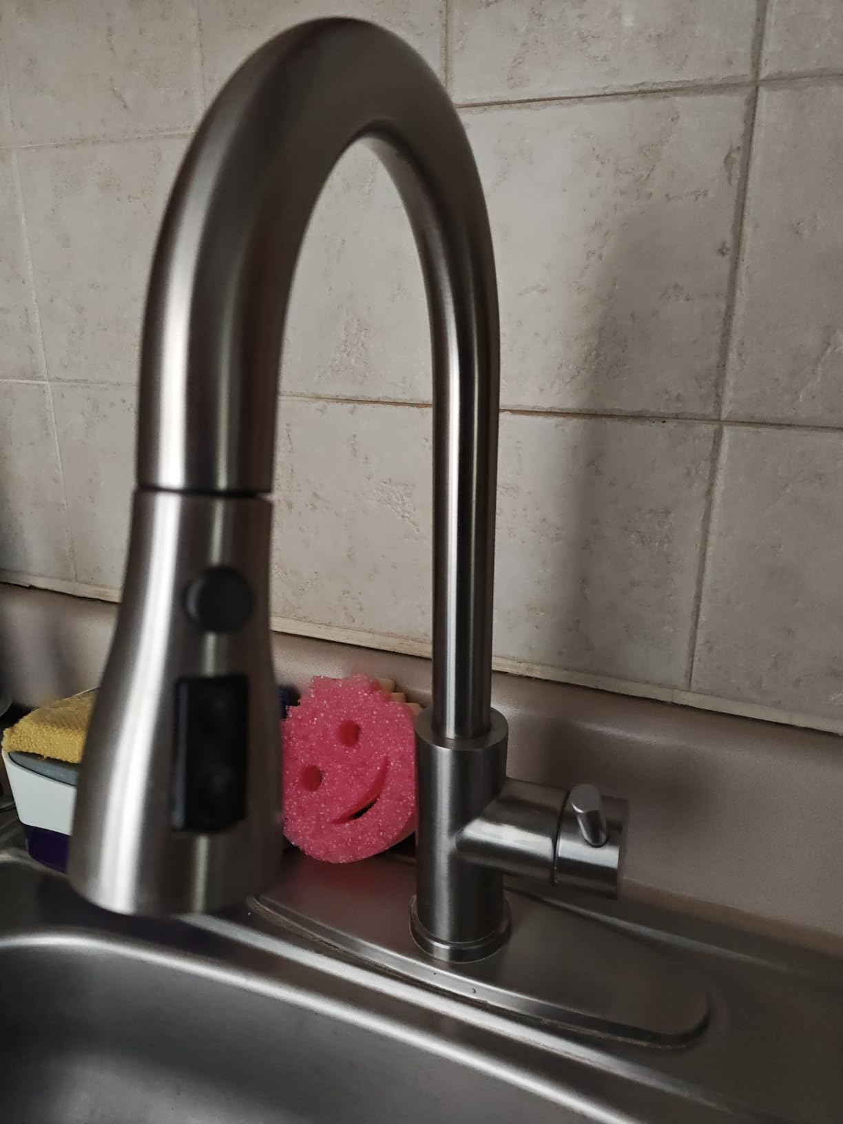 Arofa Touchless Kitchen Faucet, Motion Sensor Pull-Down, Matte Black customer photo 2