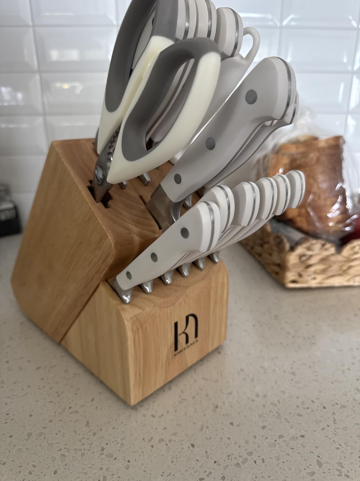 KnifeSaga Japanese Knife Set with Sharpener, Premuim, Razor Sharp, 15 Pcs customer photo 2