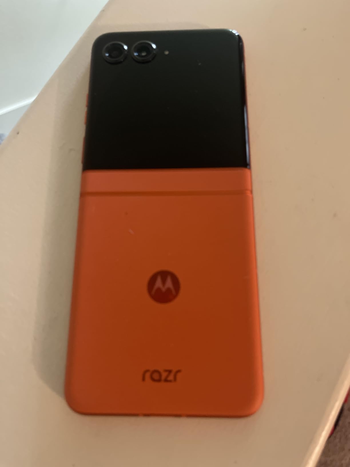 Motorola razr | 2024 | Unlocked | Made for US 8/256GB | 50MP Camera | Spritz Orange customer photo 2