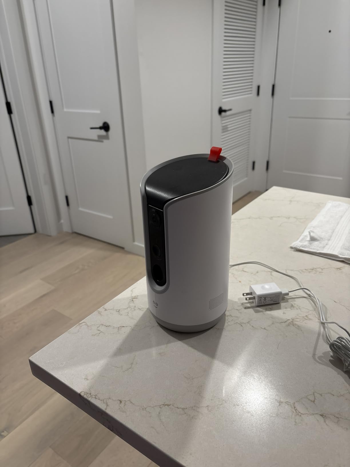 Geeni Pet Treat Dispenser Camera, 2K HD Wi-Fi Enabled, Auto-Follow, White customer photo 2