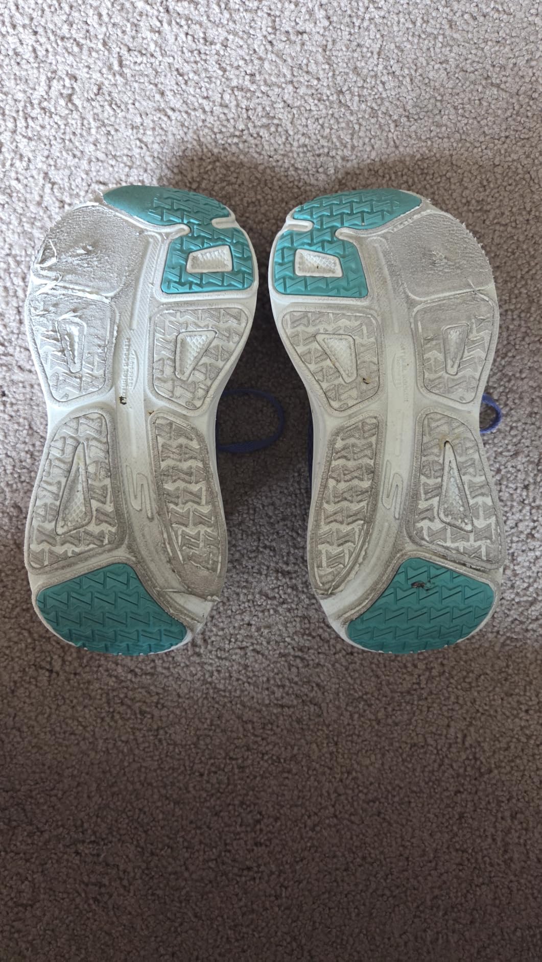 Skechers Women's Max Cushioning Endeavour customer photo 1