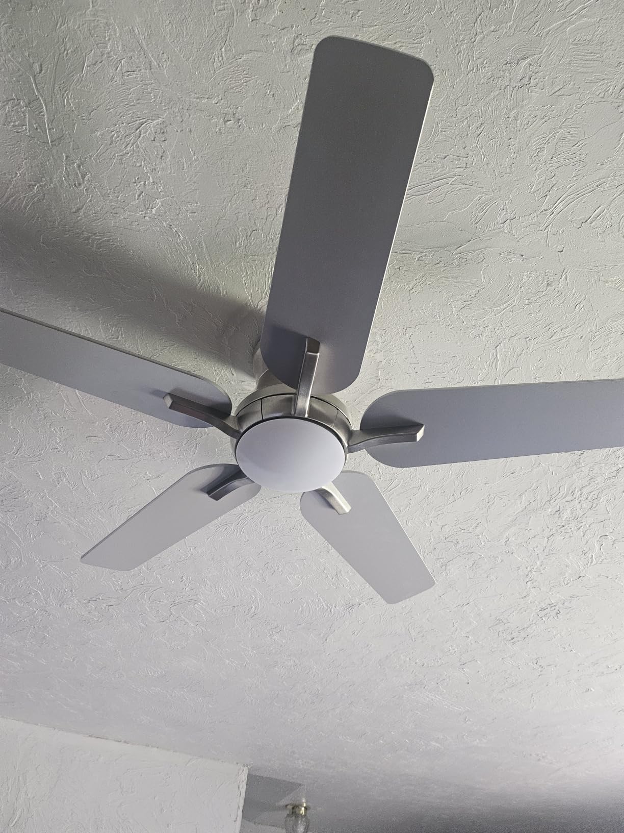 POCHFAN 52 Inch Ceiling Fans with Lights and Remote, Brushed Nickel Flush Mount Low Profile Ceiling Fan for Bedroom, Living Room, Patio, Dimmable 6 Speeds Noiseless, ETL Listed customer photo 1