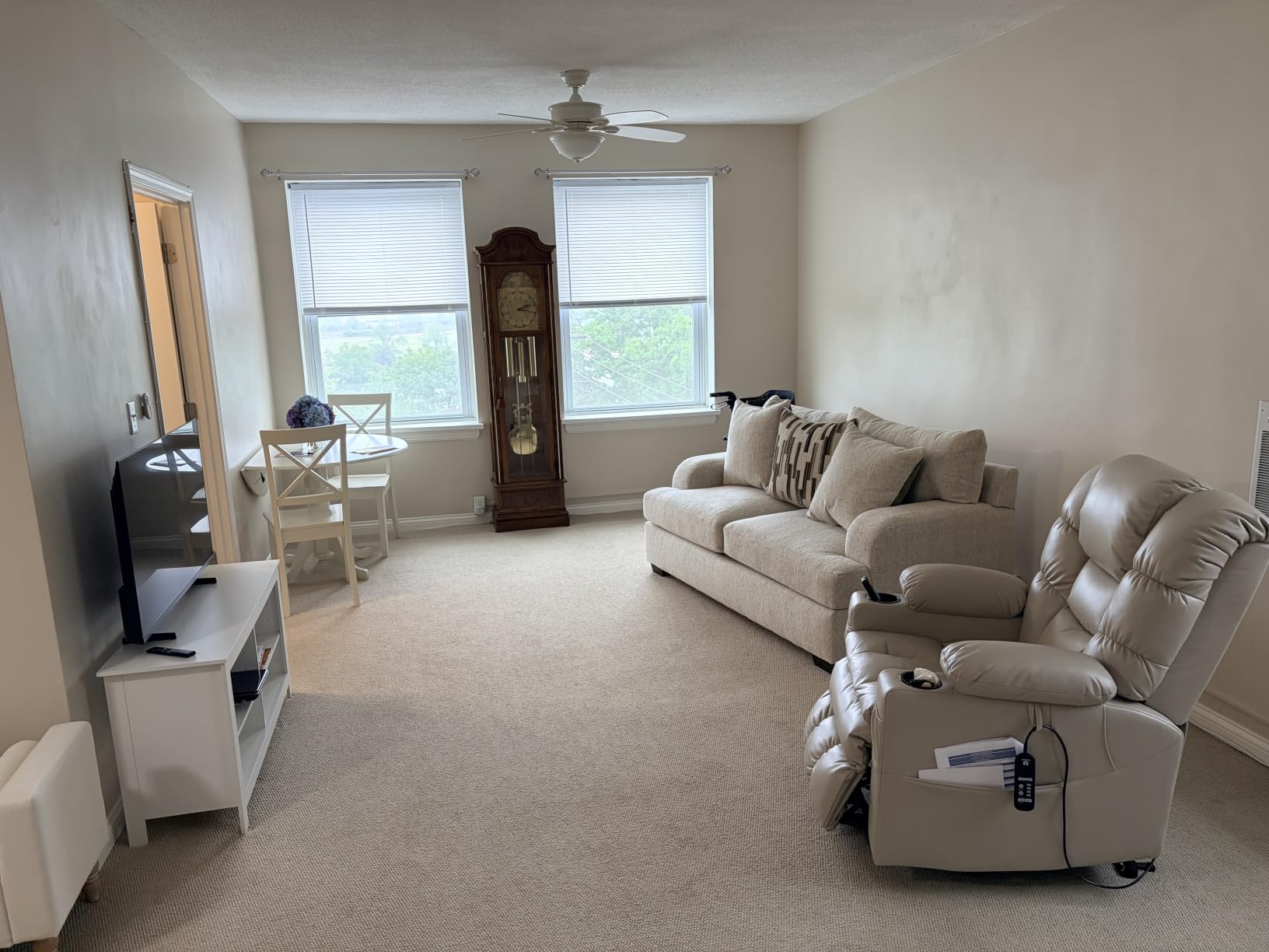 MCombo 3 Motor Lay Flat Power Lift Recliner for Elderly R7635 (Large-Wide) customer photo 2