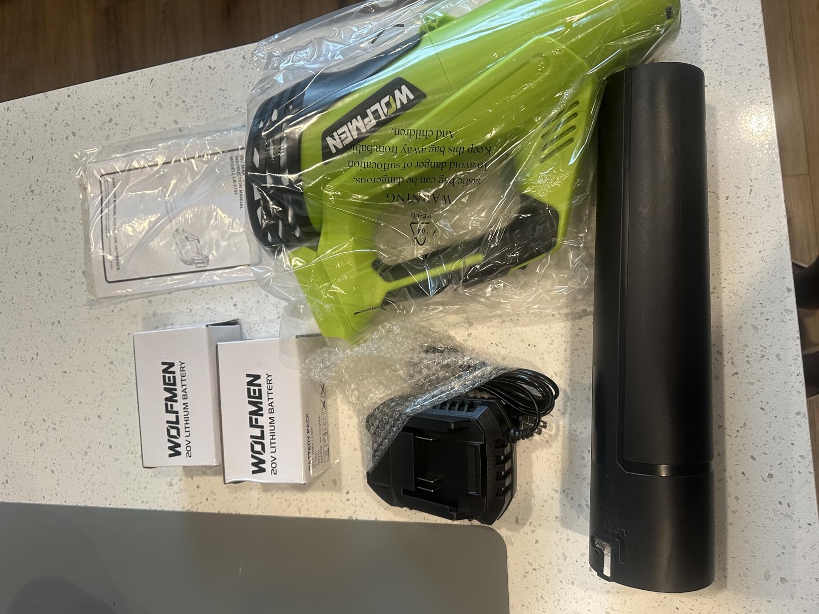Leaf Blower, Electric Leaf Blower Cordless with 2 Batteries and Charger, 2 Speed Mode, Lightweight Cordless Leaf Blowers for Lawn Care, Blowing Leaves, Patio Cleaning and Dust, Green customer photo 2